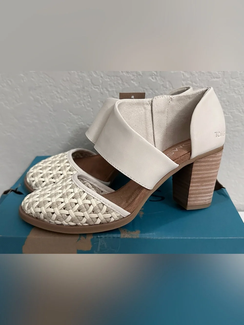 Toms Milan Shoes Closed Toe Heel Natural Geo Basket Size 5.5